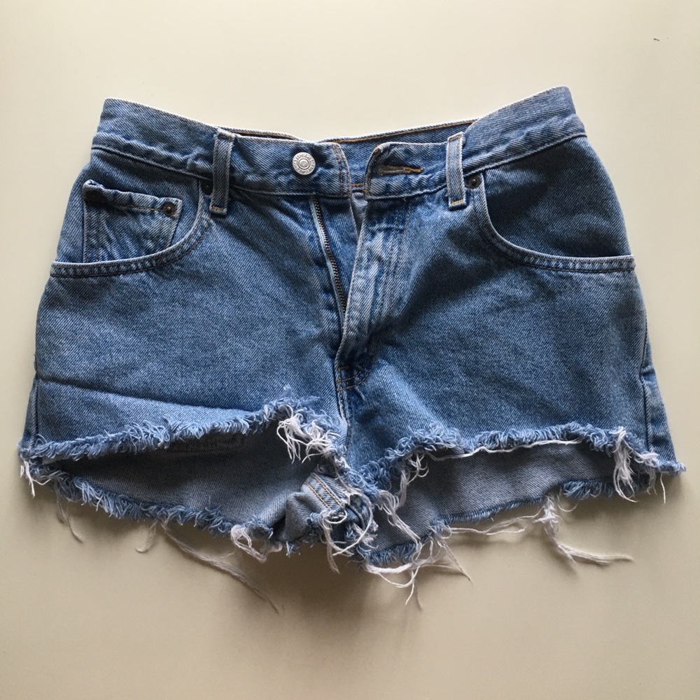Distressed Levi’s Jean Shorts